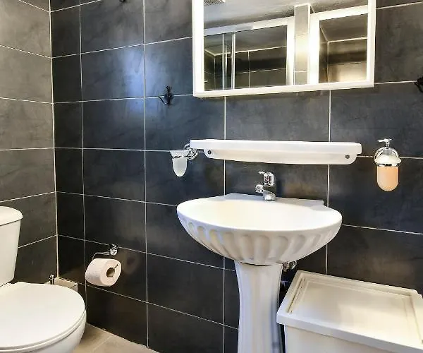 Apartment Center
