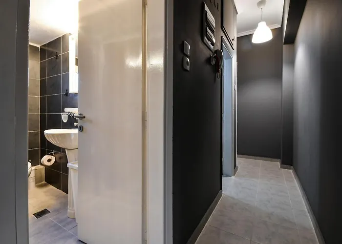 Center Apartment *