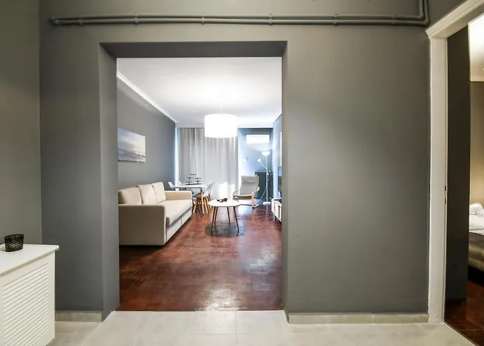 Center Apartment *