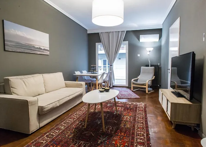 Center Apartment *